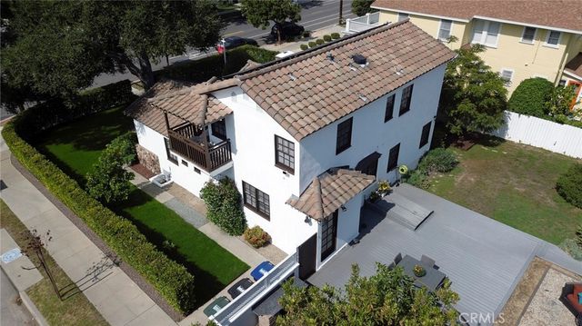 1125 Glenwood Road, Glendale, CA 91202