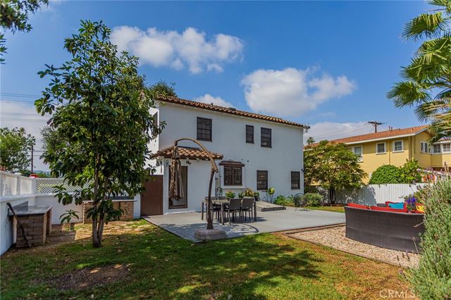 1125 Glenwood Road, Glendale, CA 91202