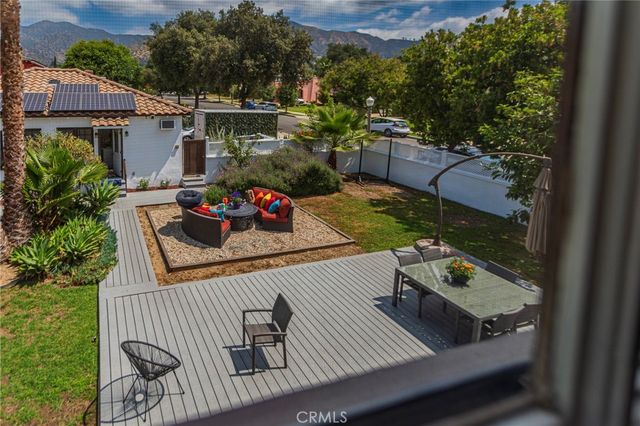 1125 Glenwood Road, Glendale, CA 91202