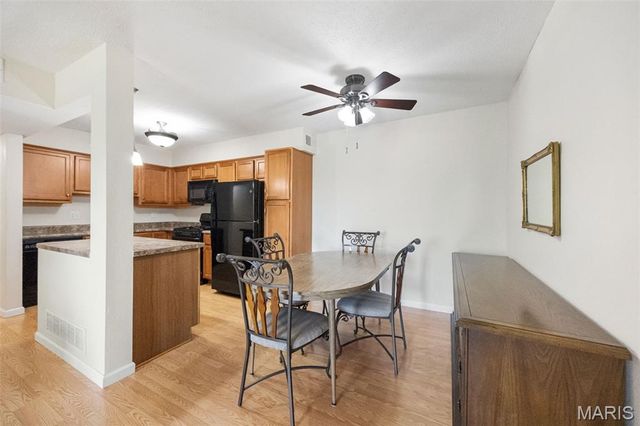 1425 Willow Brook Cove 5, St Louis, MO 63146