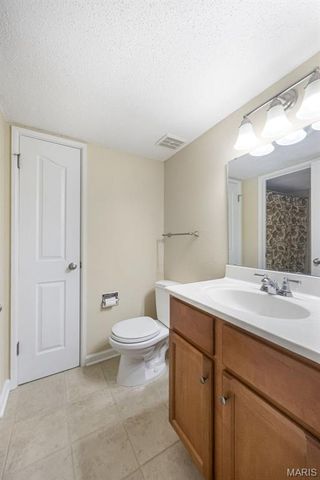 1425 Willow Brook Cove 5, St Louis, MO 63146
