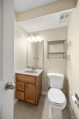 1425 Willow Brook Cove 5, St Louis, MO 63146