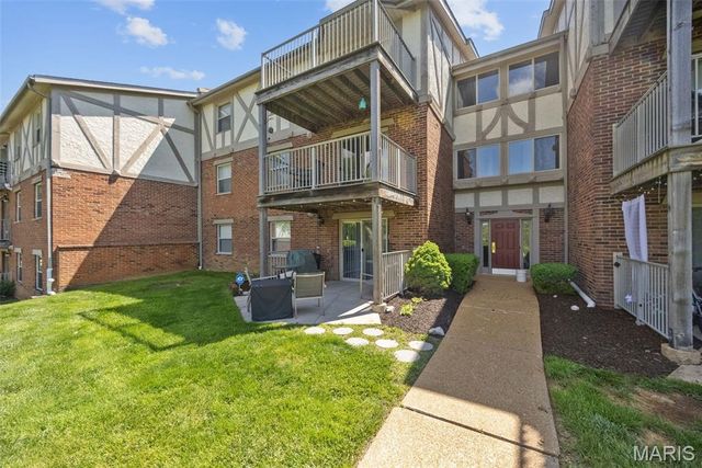 1425 Willow Brook Cove 5, St Louis, MO 63146