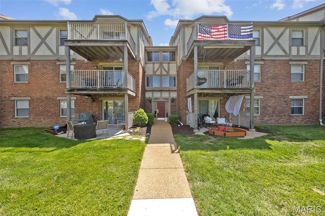 1425 Willow Brook Cove 5, St Louis, MO 63146