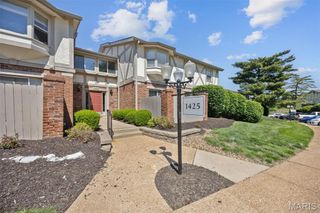 1425 Willow Brook Cove 5, St Louis, MO 63146