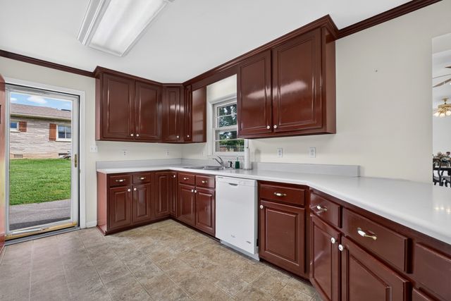 116 Westwood 5th Ave, Mcminnville, TN 37110