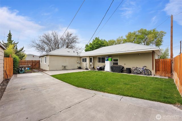 18 F Street SE, Ephrata, WA 98823