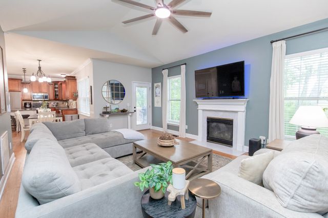 149 Grove Ln, S, Hendersonville, TN 37075