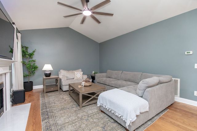149 Grove Ln, S, Hendersonville, TN 37075