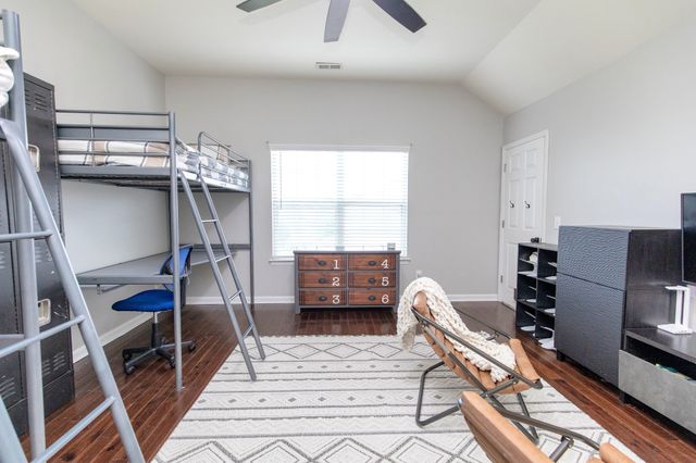 149 Grove Ln, S, Hendersonville, TN 37075