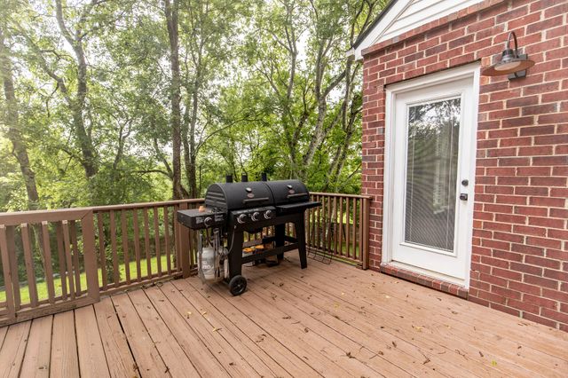 149 Grove Ln, S, Hendersonville, TN 37075