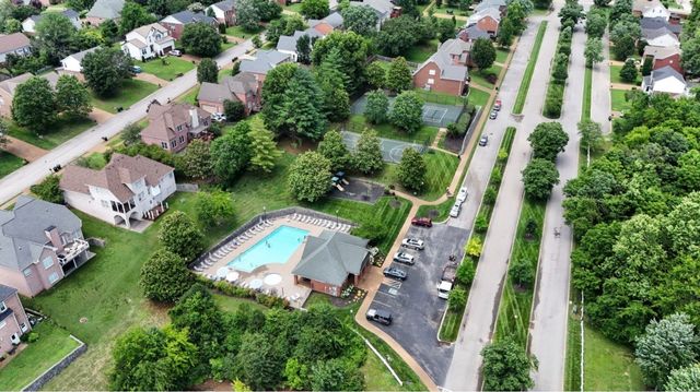 149 Grove Ln, S, Hendersonville, TN 37075