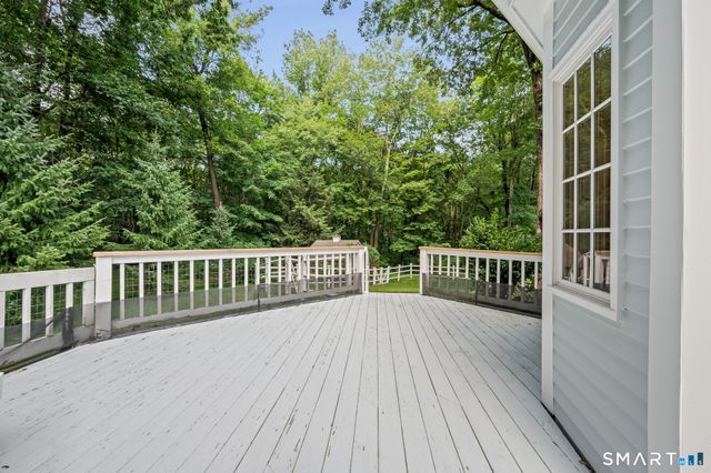 16 Cedar Grove Road, Southbury, CT 06488