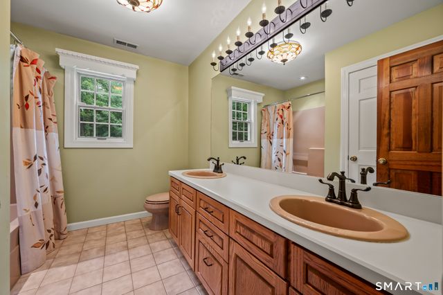 16 Cedar Grove Road, Southbury, CT 06488