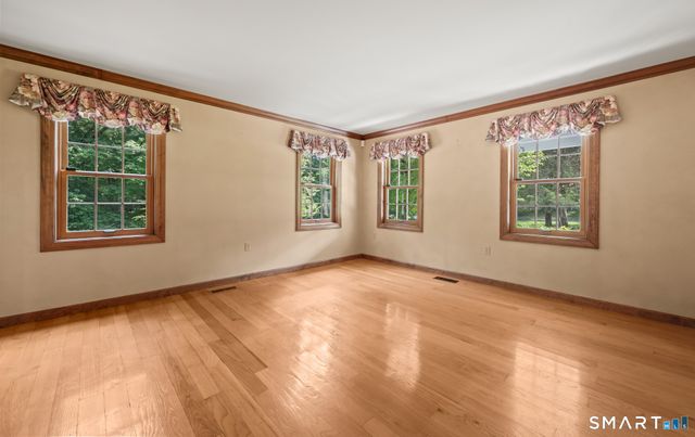 16 Cedar Grove Road, Southbury, CT 06488