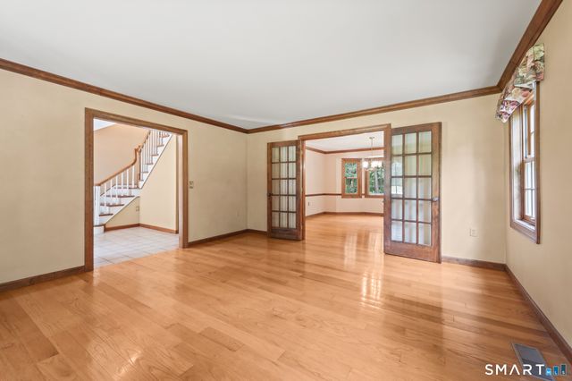 16 Cedar Grove Road, Southbury, CT 06488