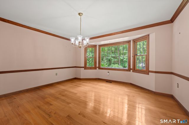 16 Cedar Grove Road, Southbury, CT 06488