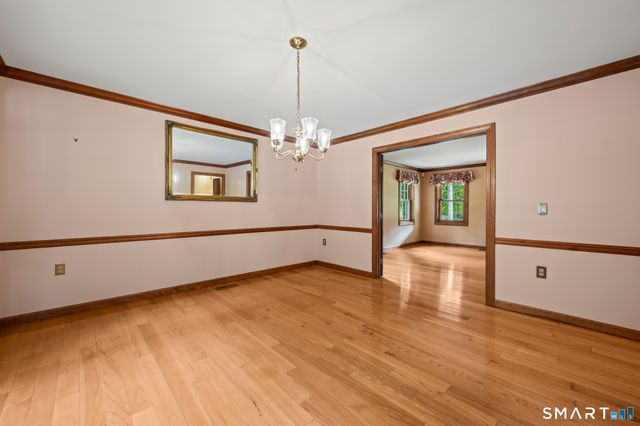 16 Cedar Grove Road, Southbury, CT 06488