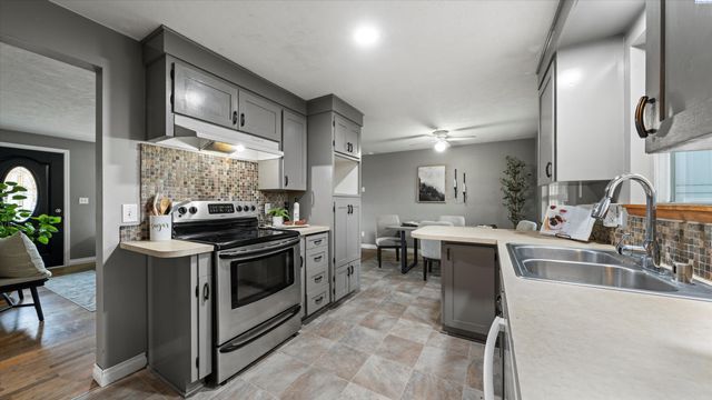 1505 Arbor St, Richland, WA 99352