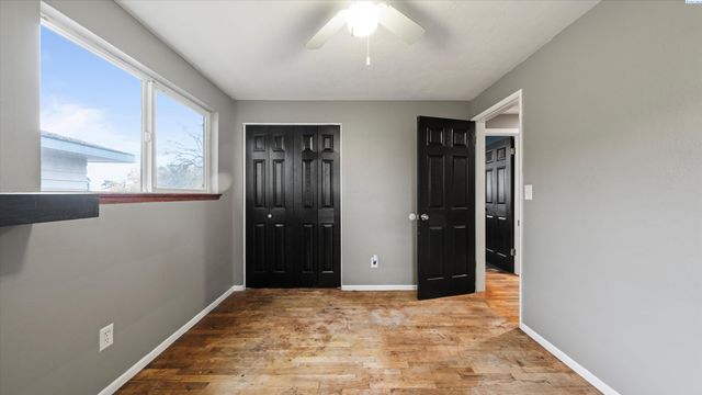 1505 Arbor St, Richland, WA 99352