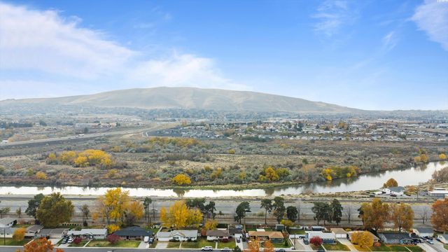 1505 Arbor St, Richland, WA 99352