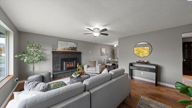 1505 Arbor St, Richland, WA 99352