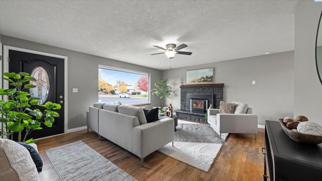 1505 Arbor St, Richland, WA 99352