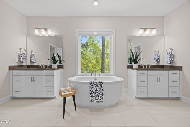 551 Glenville Lake Drive, Fuquay Varina, NC 27526