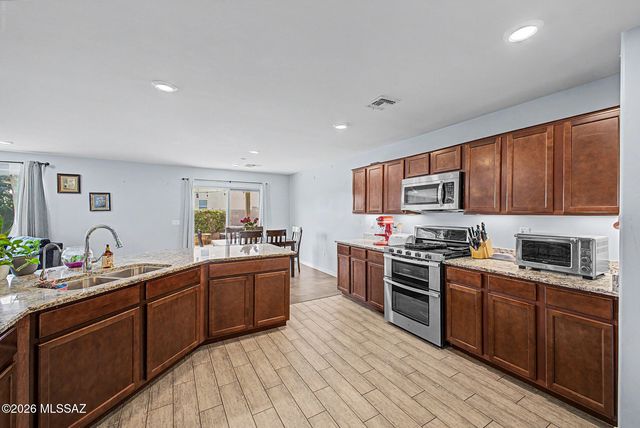 5122 S River Run Drive, Tucson, AZ 85746