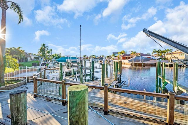 4951 GALLEON COURT, New Port Richey, FL 34652