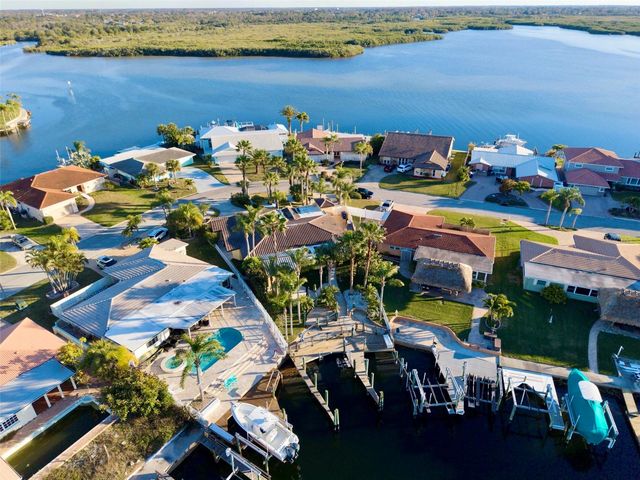 4951 GALLEON COURT, New Port Richey, FL 34652