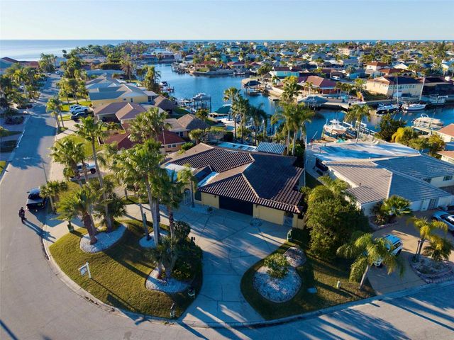 4951 GALLEON COURT, New Port Richey, FL 34652