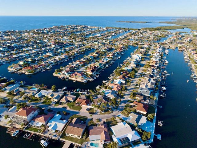 4951 GALLEON COURT, New Port Richey, FL 34652