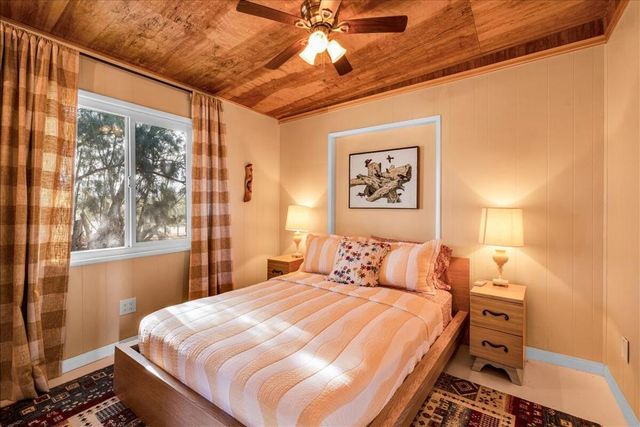 4171 Hughes Lane, Landers, CA 92285