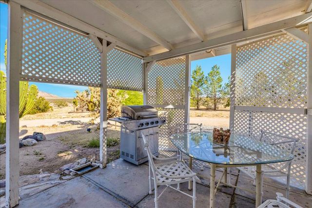 4171 Hughes Lane, Landers, CA 92285