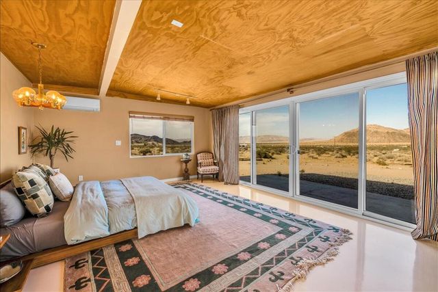 4171 Hughes Lane, Landers, CA 92285