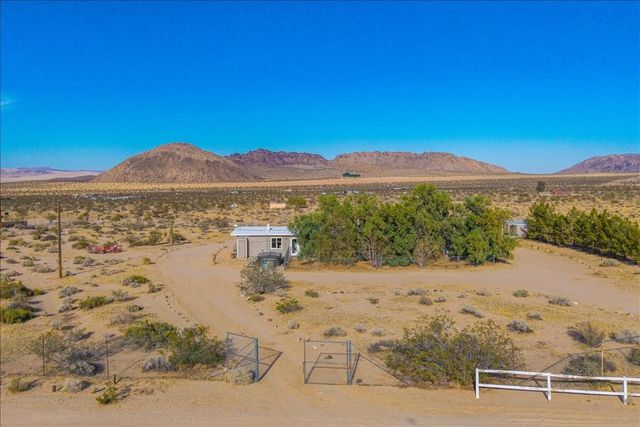 4171 Hughes Lane, Landers, CA 92285