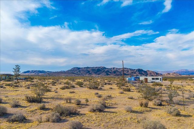 4171 Hughes Lane, Landers, CA 92285