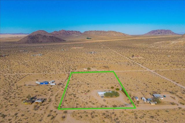 4171 Hughes Lane, Landers, CA 92285