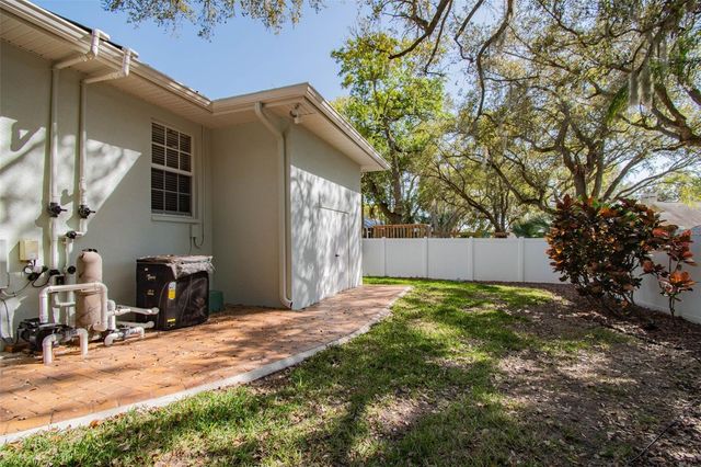 1709 LA FOREST AVENUE, Safety Harbor, FL 34695