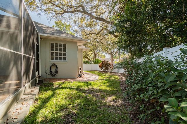 1709 LA FOREST AVENUE, Safety Harbor, FL 34695