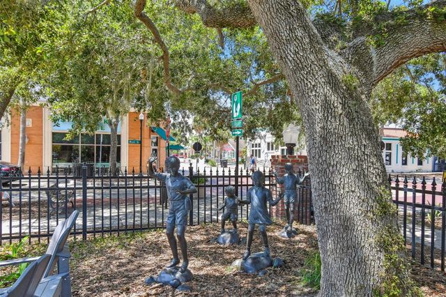 1709 LA FOREST AVENUE, Safety Harbor, FL 34695