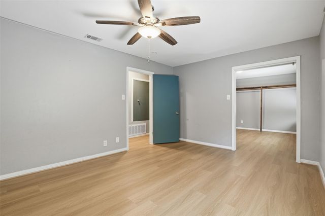 6111 Waltway Drive, Houston, TX 77008