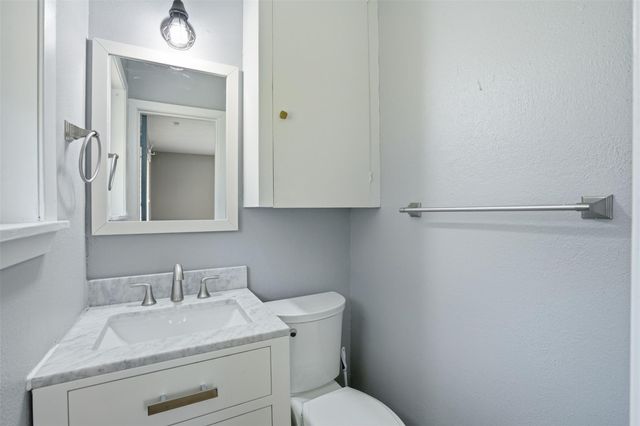 6111 Waltway Drive, Houston, TX 77008
