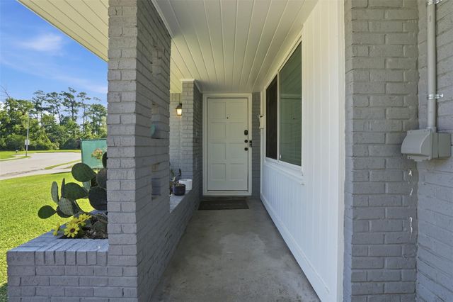 6111 Waltway Drive, Houston, TX 77008