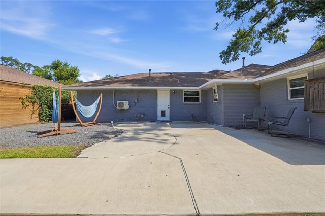 6111 Waltway Drive, Houston, TX 77008