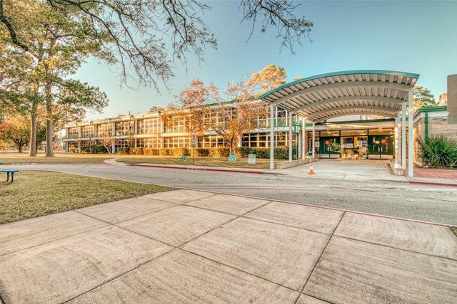 6111 Waltway Drive, Houston, TX 77008