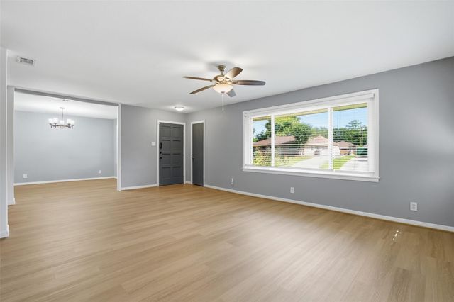 6111 Waltway Drive, Houston, TX 77008