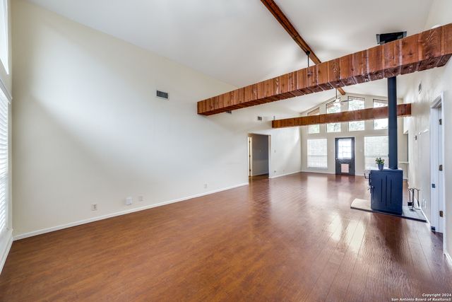 104 DOROTHY ST, Lakehills, TX 78063