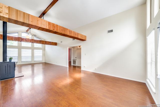 104 DOROTHY ST, Lakehills, TX 78063